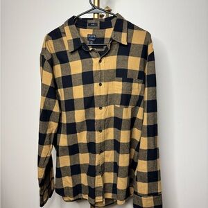 J. Crew Men's Black and Tan Plaid Flannel Shirt